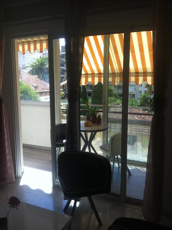 Appartement Les Palmiers Juan-les-Pins Exterior foto